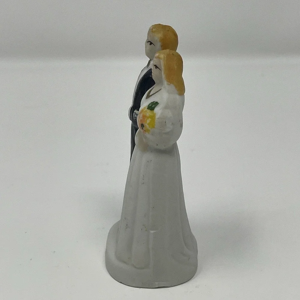 Vintage Bride and Groom‎ Ceramic Wedding Cake Topper Made in Japan Mid-Century